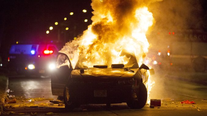 riot_milwaukee chaos in America