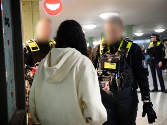 Germany: Federal police impose month-long weapons ban at Berlin train stations