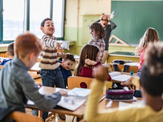 Germany: Over 1,100 teachers sign explosive letter stating many schoolchildren cannot tie their shoes or use toilet paper anymore