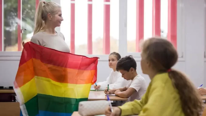 UK Rolls Out Orwellian ‘Toxic Ideas’ Crackdown on Schoolboys