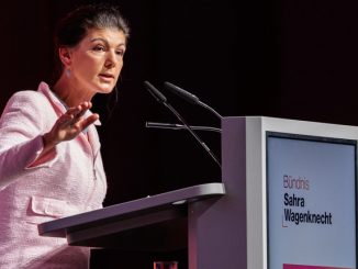 German govt ‘embezzling’ taxpayer money to fund Ukraine