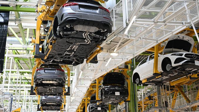 ‘Deep crisis’ – Germany sheds 124,000 industrial jobs in 2025