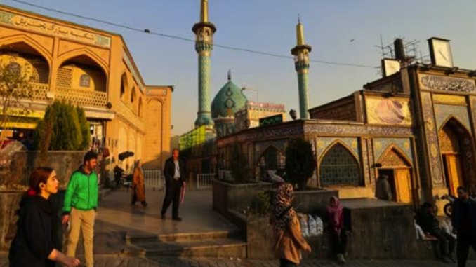 Iranian Students Rally for Second Day as Fears of War with US Mount