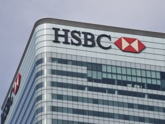 Major British bank to replace human workers with AI