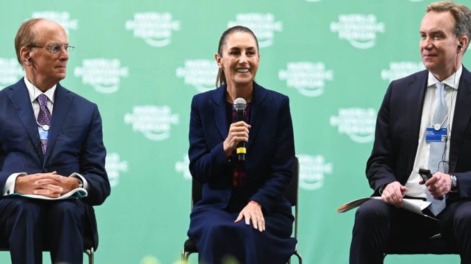 Mexico Advances Plans to Eliminate Cash, Mandate Digital ID