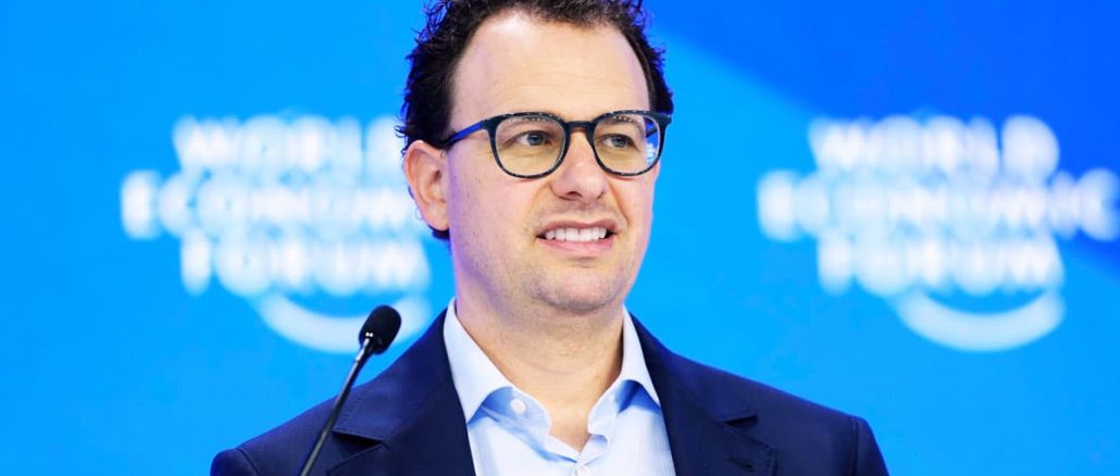 Feds Sound Alarm Over Warning That Anthropic ‘Mythos’ AI Can Hack ‘Every Major Operating System’