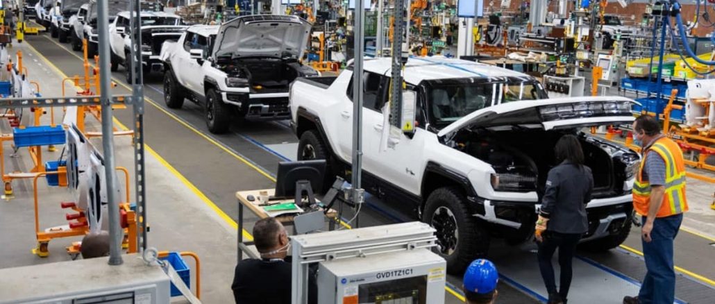 General Motors Replaces 1,000 Human Workers with ‘Collaborative Robots’ at Detroit Plant