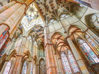 Germany, France lead Europe in anti-Christian hate crimes: Woman stabbed at prayer, church desecrations