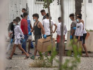 Ceuta residents tear down migrant camps