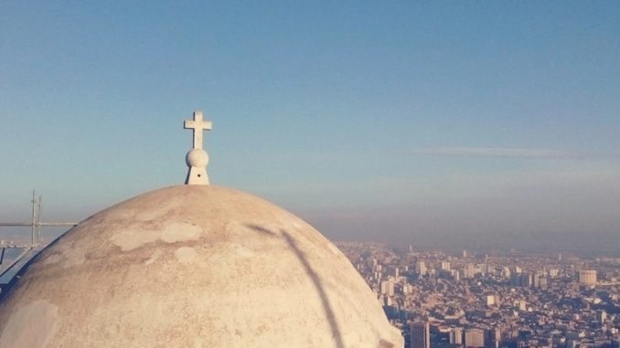 Algerian police seize Bibles as 12 Christians arrested for holding non-Muslim service