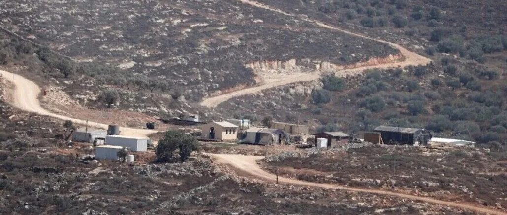Israeli occupiers carry out 14 attacks in West Bank, steal 300 sheep, cut water line