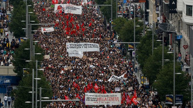 Police fire tear gas as housing protests sweep Spain
