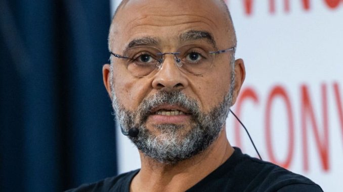Former Google Executive Warns Public to Prepare for Coming ‘AI Dystopia’